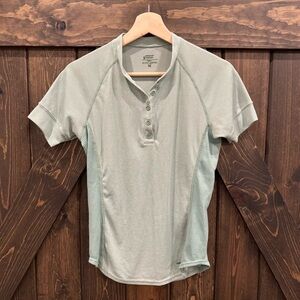 Patagonia Light Green Henley Shirt medium